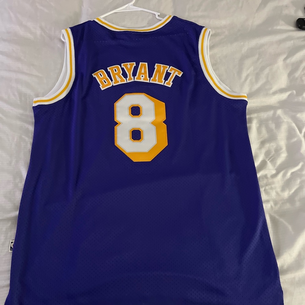 KOBE THROWBACK JERSEY
